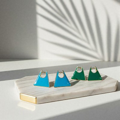 Modern Oval Kilit Detaylı Çelik Küpe