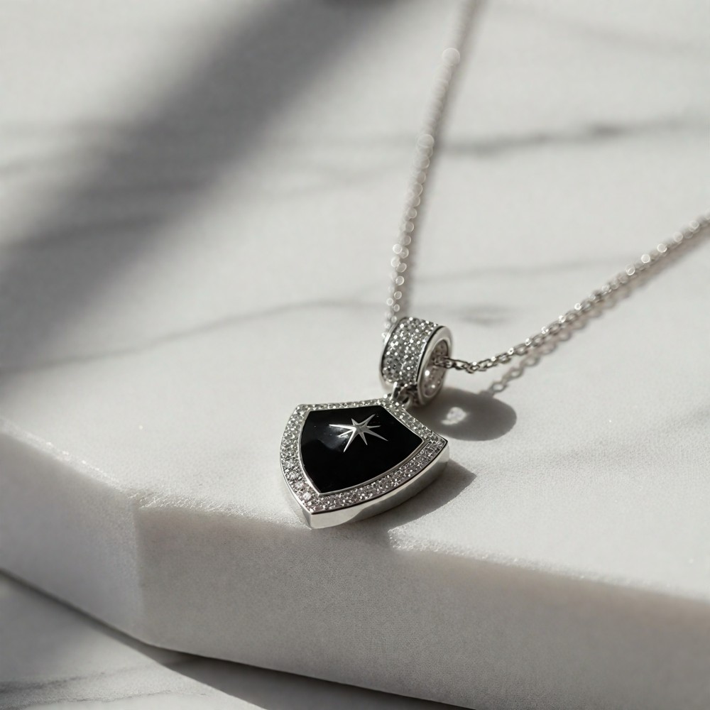 Koruyucu Yıldız Kolye