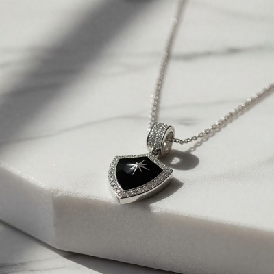 Koruyucu Yıldız Kolye