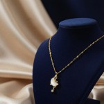 Ay Işığı Yağmuru Kolye